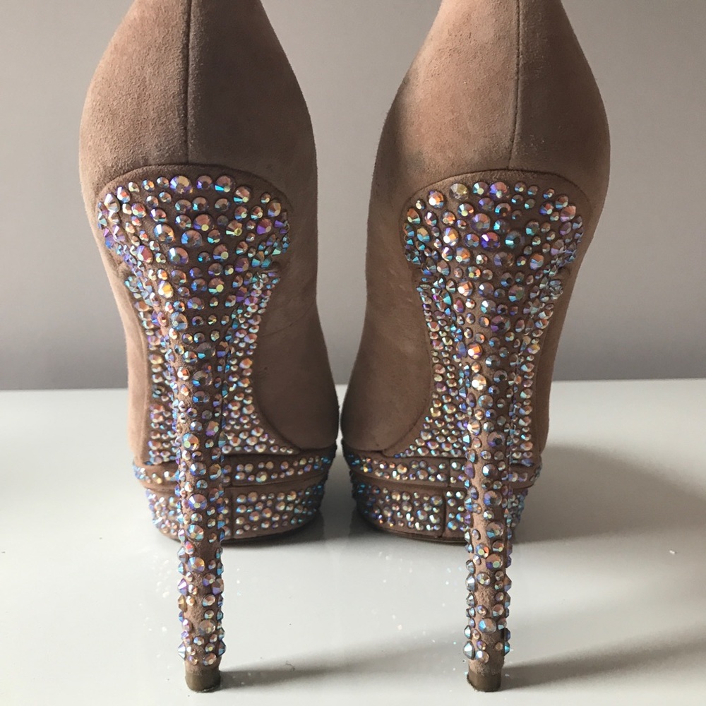 Brian Atwood pumps size 39.5